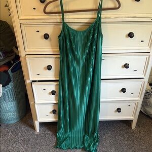 SHEIN Green Pleated Maxi Dress